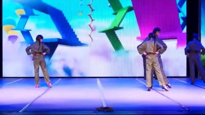 儿童欢乐园 - 《芳华》（童心童梦 艺舞艺生）2019年艺舞艺校八周年庆典