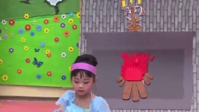 儿歌舞蹈大课堂 - 舞台剧《灰姑娘》小学生表演的故事真实有感染力，点个大写的赞