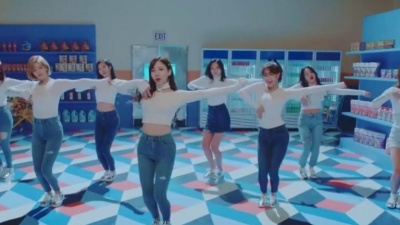 TWICE - Heart Shaker