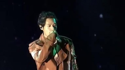 潮音乐酱 - 《藤蔓之间》是魏晨对浮躁世界的一种内心表达