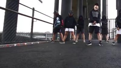 暗夜战魂 - 【麦田舞馆】翻跳ikon-blingbling帅气的背景，帅气的妹子们