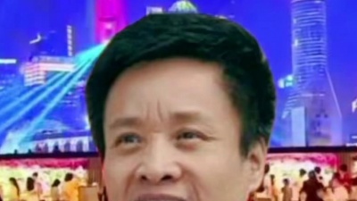 表情馆 - 阎维文老师演唱的一首《我们的祖国歌甜花香》歌声悠扬大气，振奋人心，唱岀人民安居乐业，幸福安康，国家繁荣富强的美好画景，欢迎聆听！#经典民歌#我爱我的祖国