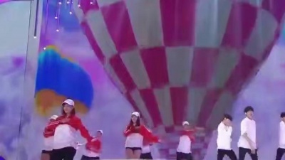 安小乐 - TFBOYS一袭白衣齐唱《大梦想家》，太帅了，不听会后悔！