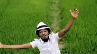 K'naan - Wavin' Flag (6in1 Ver.)