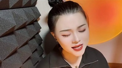 李乐乐 - 夜深时，不能听懂这首歌，因为会失眠。