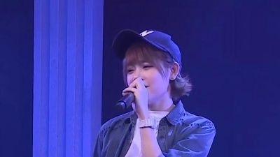 herryjon - SNH48的李宇琪 陈思酷炫男装演唱《只对你有感觉》，现场气氛不错噢！