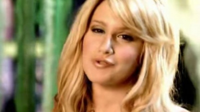 Ashley Tisdale - Kiss The Girl