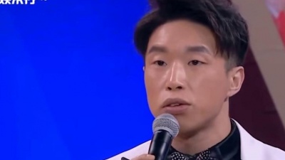 滨崎步 - 德云众人翻脸的瞬间，烧饼遭刨活当众摔话筒，孙越直接上手狂揍