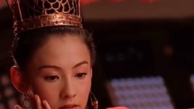 胡桃爱音乐 - 李翊君演唱的女声版《忘情水》，更添深情，对爱情的失望与无奈。