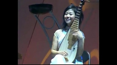 女子十二乐坊 - 在世界上唯一的花朵 05丝绸之旅音乐会 现场版