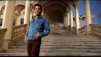 Ricky Martin - Sólo Quiero Amarte (Nobody Wants To Be Lonely)