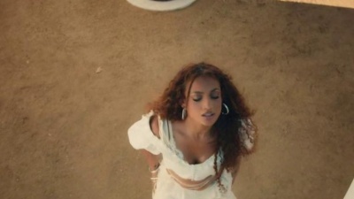 DaniLeigh - Heartbreaker