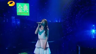 赞赞自己 - 张碧晨《不散不见》：整首歌曲弥漫着告别的氛围，但是并不伤感