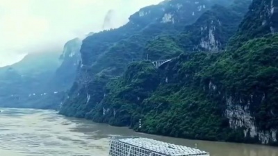 经典金曲 - 李琼这首《三峡，我的家乡》，嘹亮的歌声太醉人了