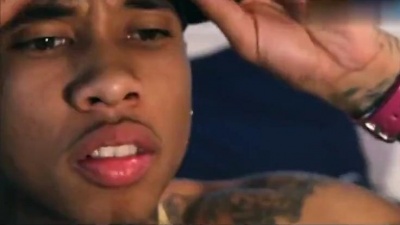 Young Money、Lloyd - Bed Rock