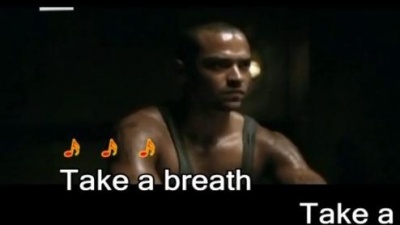 Rihanna - Russian Roulette