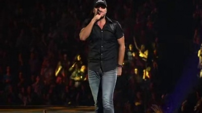 Luke Bryan - Play It Again