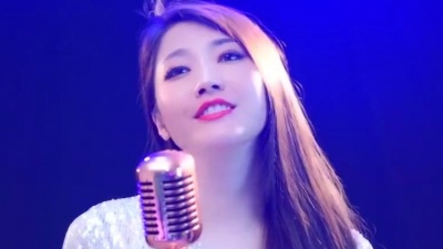 张亚龄 - 一首伤感情歌《多余的温柔》，DJ版，节奏更轻快！