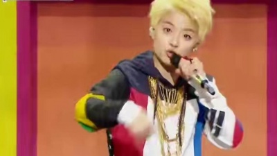 刘逸云 Amber Liu、WENDY - Shake That Brass