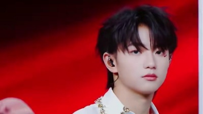 TF家族-张极、TF家族-左航、TF家族-苏新皓、TF家族-余宇涵、TF家族-穆祉丞、TF家族-黄朔 - Fire