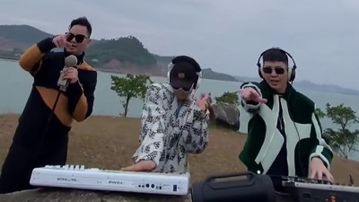 何深彰 - 你爱我坏