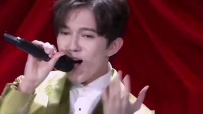 恶霸 - 高音炸裂！迪玛希吴彤演唱别样《茉莉花》