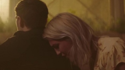 Julia Michaels、Niall Horan - What A Time