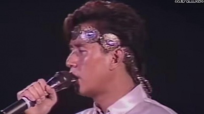 今天看什么 - 情是永远着迷#谭咏麟#1986万众狂欢演唱会#