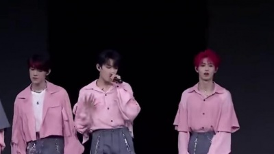 TF家族三代练习生 - VIBE