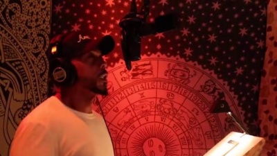 Timbaland、Nelly Furtado、Justin Timberlake - Keep Going Up