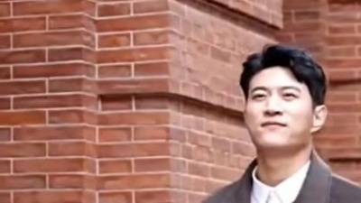 烟锁重楼 - 《雨中的秘密》，让你再次经略龙腔雅韵的魅力。