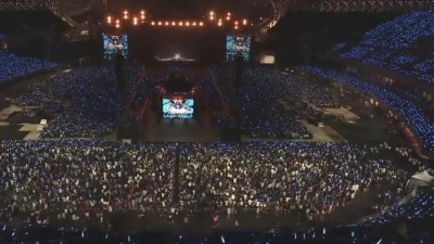 予茕兔桃想 - 《好好 》五月天live安静版。这是全天下最美的阵容啊~