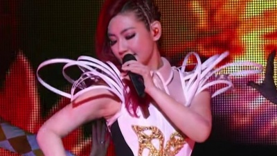 S.H.E - 波斯猫+我爱雨夜花+伦敦大桥垮下来+宇宙小姐