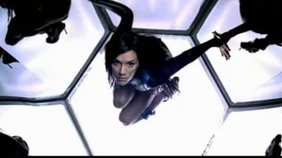 True Steppers、Dane Bowers、Victoria Beckham - Out of Your Mind
