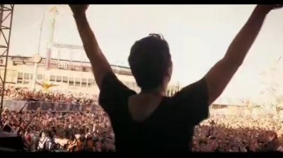 R3HAB、Bassjackers - Raise Those Hands