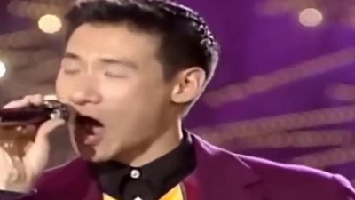 迷样少男 - 张学友演唱经典老歌《谁想轻轻偷走我的吻》，太好听了！