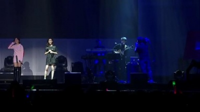 汪小敏、关诗敏 - 普通朋友 + 苏三说(2015 F·Plus乐范52 我爱 Mini Concert)