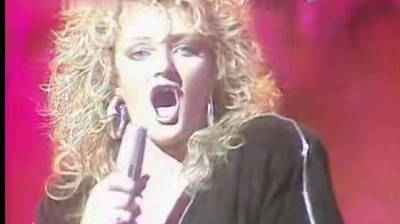 Bonnie Tyler - Band of Gold (Live at Razzmatazz 1986)
