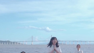 董老厮 - 《夏之羽翼》少女乐队最青春的毕业旅行，送给将要展翅飞翔的你