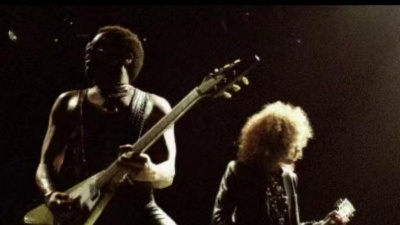 Lenny Kravitz - Are You Gonna Go My Way