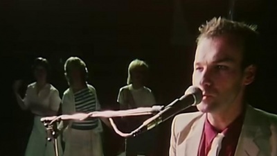 Squeeze - Tempted
