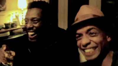 Rizzle Kicks - Mama Do The Hump