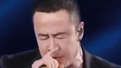 天辰 - 一曲《梦中的额吉》，被旦增尼玛和杨坤唱到了极致，百听不厌！