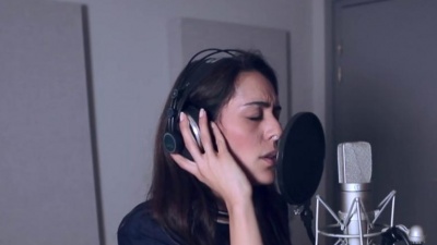 Julie Zenatti、sofia essaidi、Nawel Ben Kraiem - Beautiful Tango