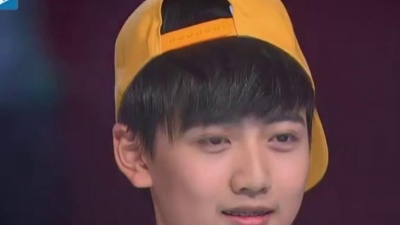 伊美爱 - 【焉栩嘉 燃烧吧少年】第一期，可爱 充满朝气的嘉嘉，<听妈妈的话>