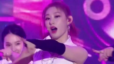 ITZY(있지) - ROLY POLY