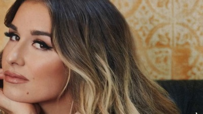 Jessie James Decker - Santa Baby