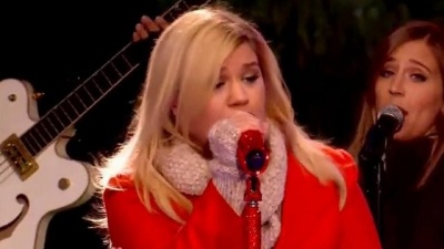 Kelly Clarkson - Run Run Rudolph