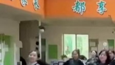 热点音乐 - 抖音超火《斗地主之舞》可爱版 可咸可甜的幼师小姐姐，你喜欢吗？