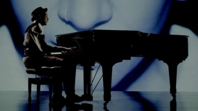 Labrinth、Emeli Sandé - Beneath Your Beautiful